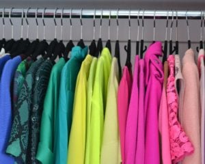 Closet organization hacks, closet organization ideas, how to arrange wardrobe neatly, sort clothes by colour in closet, Style Degree, Singapore, SG, StyleMag.