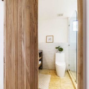 Sliding bathroom door, 15 HDB Small Bathroom Makeover Design Ideas ...