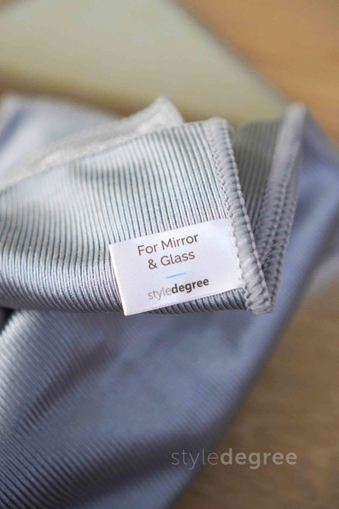 AntiScratch Mirror & Glass Cleaning Cloth (2pc Set) Style Degree