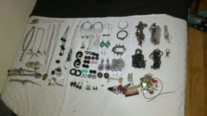 categorising jewellery, how to sort jewellery, how to organize jewellery, tips for organizing jewellery, jewellery storage solutions, Style Degree, Singapore, SG, StyleMag.