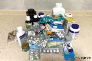 How to declutter medicine, how to organize medicine and vitamins, declutter medicine cabinet, Style Degree, Singapore, SG, StyleMag.