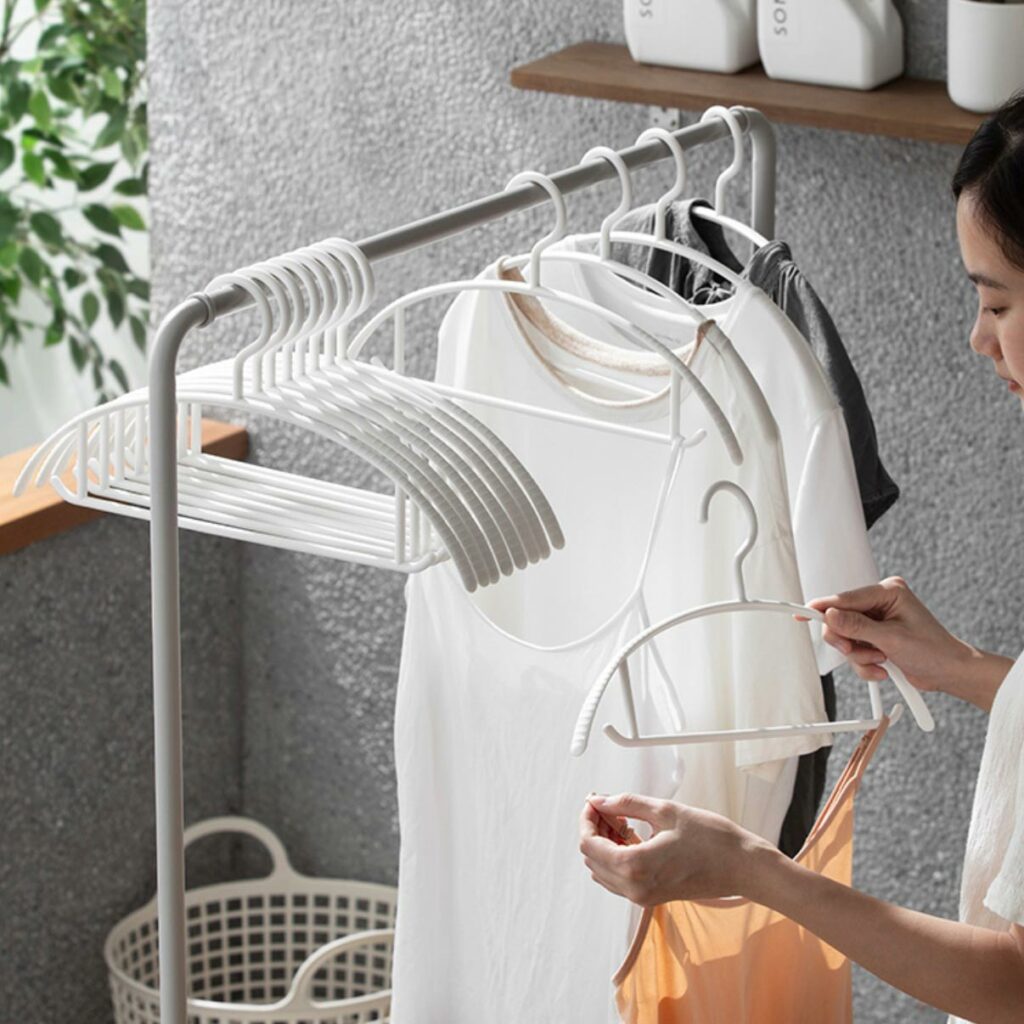 Basic Non-Damaging Clothes Hanger (3pc set) Wardrobe Closet Organizer Storage Hang Style Degree Sg Singapore