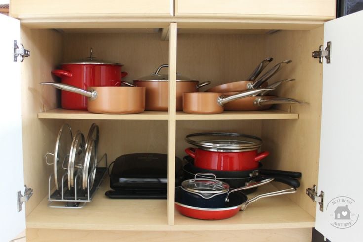 Kitchen cabinet storage ideas, How to organize kitchen cabinets in small kitchen, dinnerware organization, where to put things in kitchen cabinets, Style Degree, Singapore, SG, StyleMag.