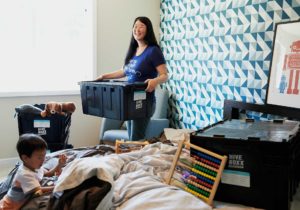 Declutter with someone, how to help someone declutter, decluttering tips for hoarders, how to help someone else declutter, Style Degree, Singapore, SG, StyleMag.