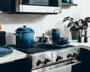 How to store pots and pans in a small kitchen, pots and pans storage ideas, pots and pans storage hacks, Style Degree, Singapore, SG, StyleMag.