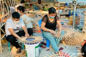 Vietnamese handcrafters, Handweaving rattan items, Handcrafters weaving, Style Degree, Singapore, SG, StyleMag.