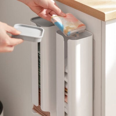 Easy Plastic Bag Wall Storage